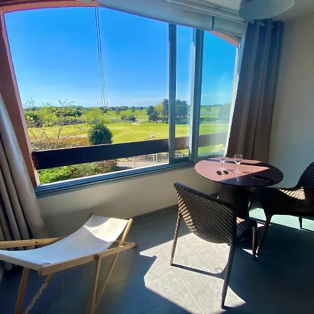 Studio Vue Golf Proche Port Et Plage
