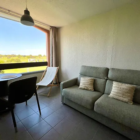 Studio Vue Golf Proche Port Et Plage