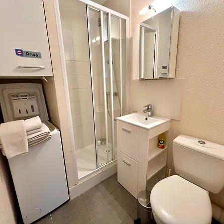 Studio Vue Golf Proche Port Et Plage *